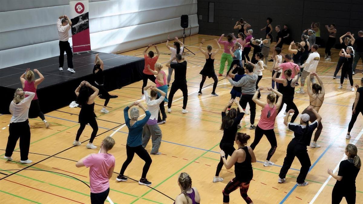 Dance Aerobic vor der Bühne